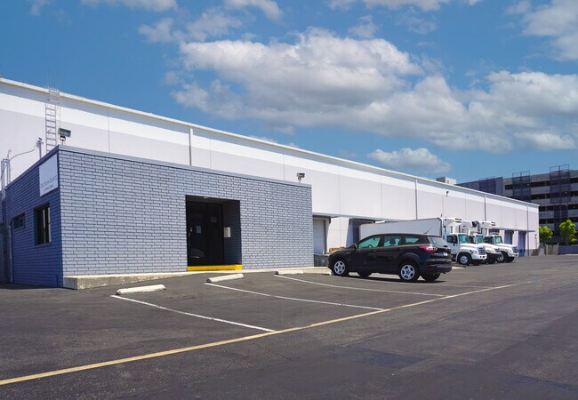 Plus de détails pour 1222 E Howell Ave, Anaheim, CA - Industriel à louer