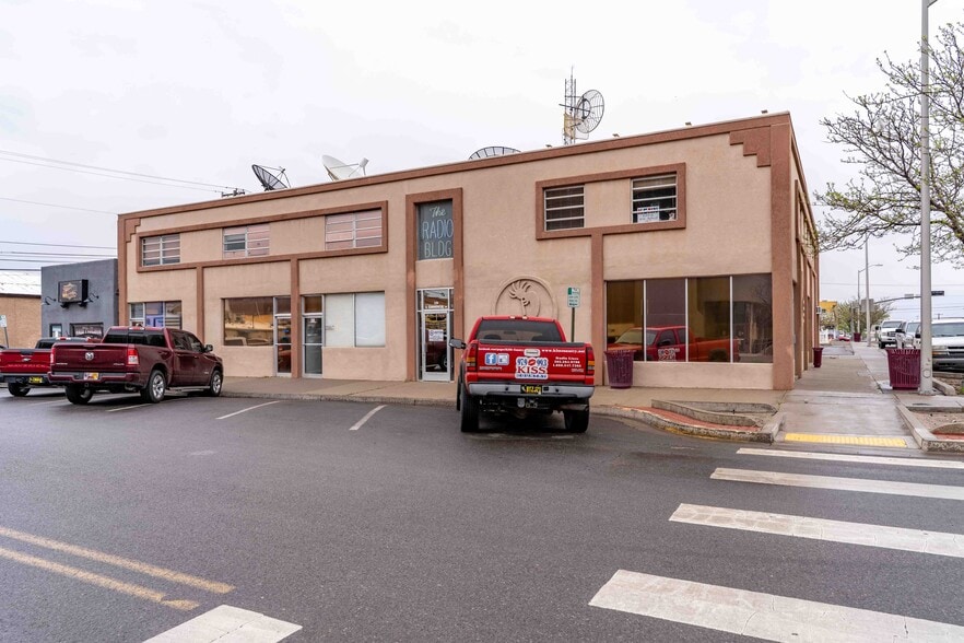 120 S Commercial Ave, Farmington, NM à vendre - Photo du bâtiment - Image 1 de 34