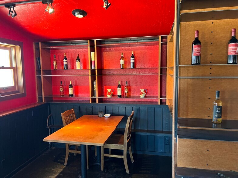 201 Glover St S, Twisp, WA à vendre - Photo intérieure - Image 2 de 15