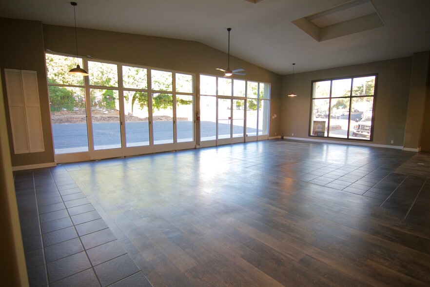 246 S Shepherd St, Sonora, CA for sale - Lobby - Image 2 of 25