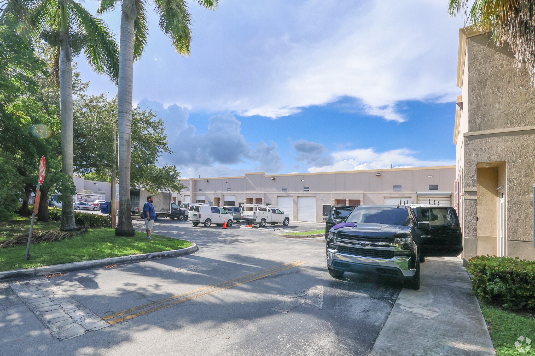 15075 SW 137th St, Miami, FL à louer Photo principale- Image 1 de 25