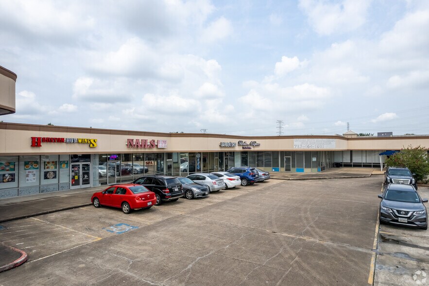 1250 Texas Pky, Stafford, TX à louer - Photo du bâtiment - Image 3 de 5