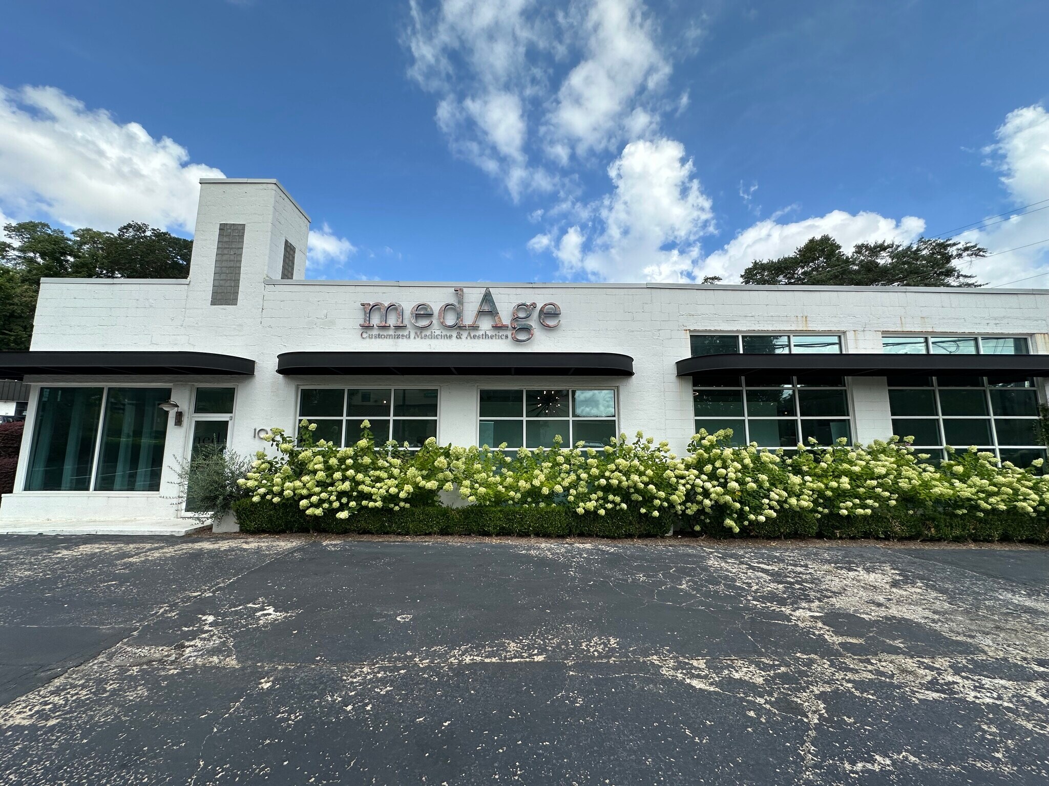 103 Wade Hampton Blvd, Greenville, SC à louer Photo principale- Image 1 de 16