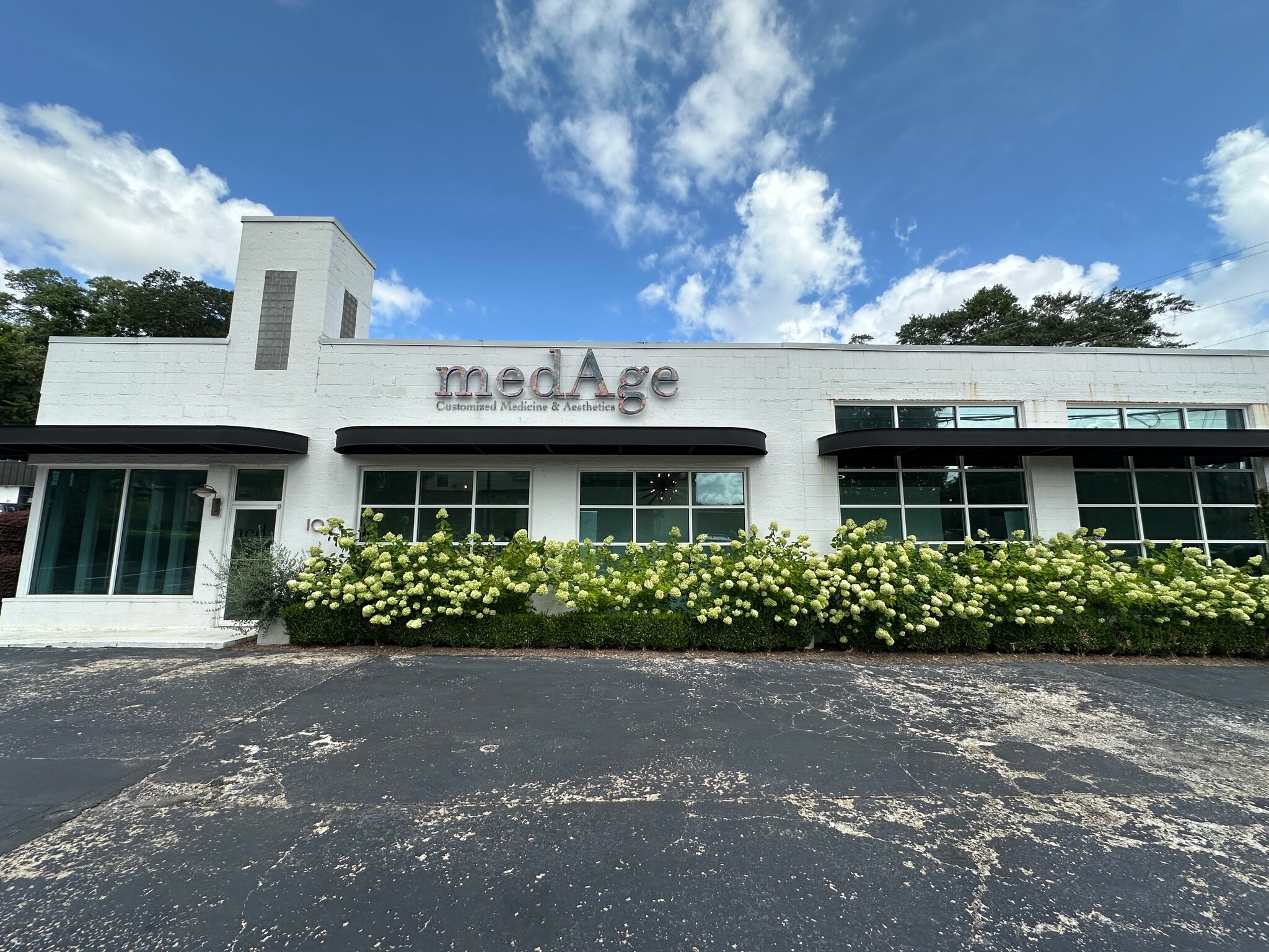 103 Wade Hampton Blvd, Greenville, SC for lease Primary Photo- Image 1 of 16