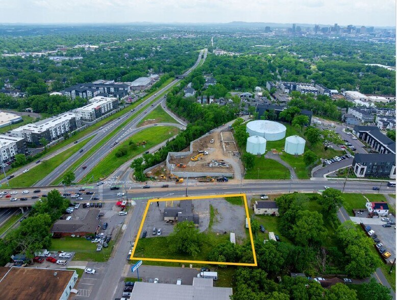 707 E Trinity Ln, Nashville, TN à louer - Photo du bâtiment - Image 1 de 5