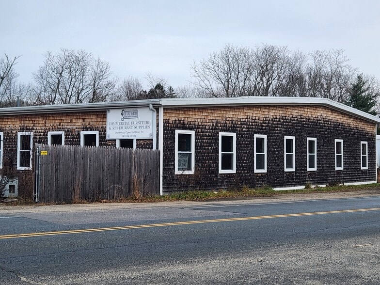 161 Oak Hill Rd, North Kingstown, RI for lease - Building Photo - Image 1 of 1