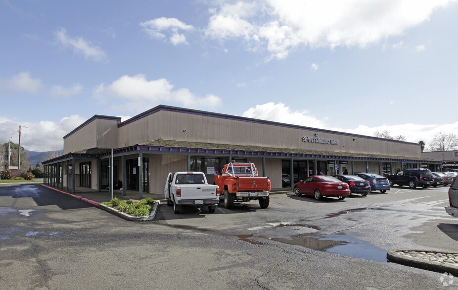 1335-1643 W Imola Ave, Napa, CA à louer - Photo du bâtiment - Image 2 de 8