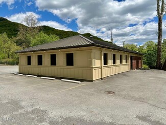 Plus de détails pour 920 E 5th St N, Big Stone Gap, VA - Vente au détail à vendre