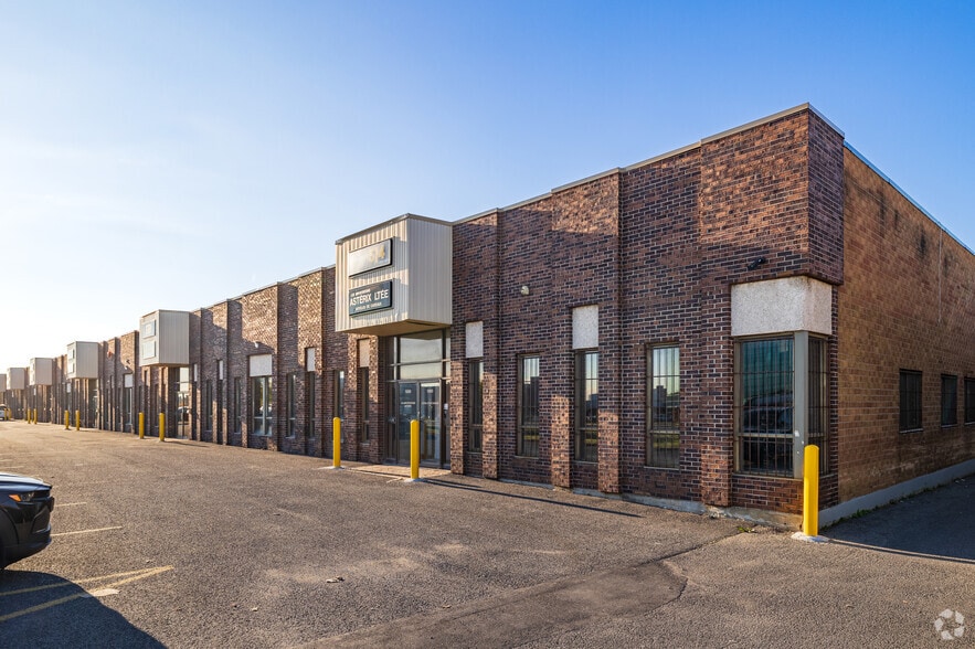 1248-1360 Rue Beaulac, Saint-Laurent, QC à louer - Photo du bâtiment - Image 1 de 6