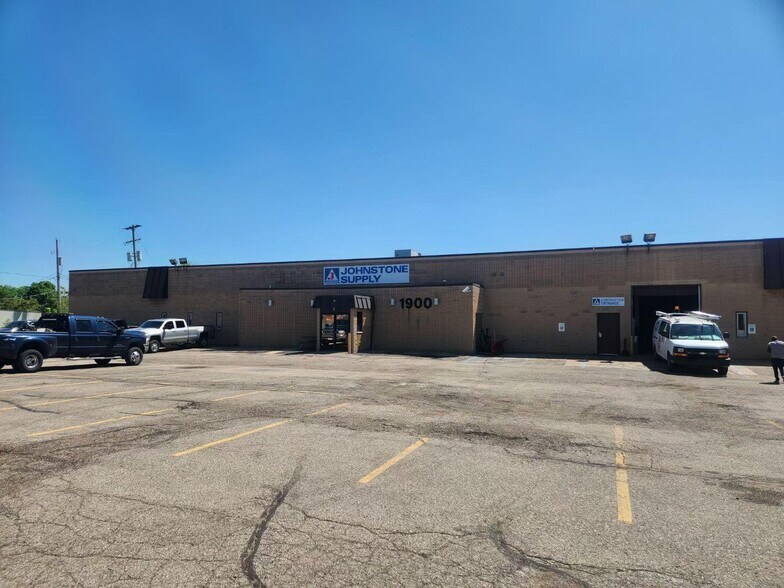 1900 N Saginaw St, Flint, MI à vendre - Photo du bâtiment - Image 1 de 4