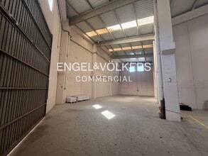 Industrial in Montcada i Reixac, Barcelona for lease Interior Photo- Image 2 of 23