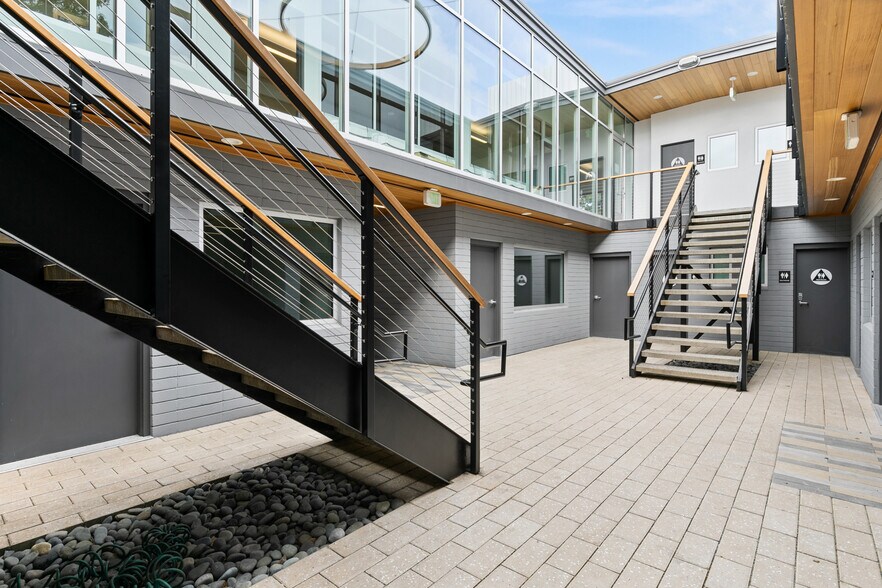 535-555 Middlefield Rd, Palo Alto, CA à louer - Photo du bâtiment - Image 2 de 2