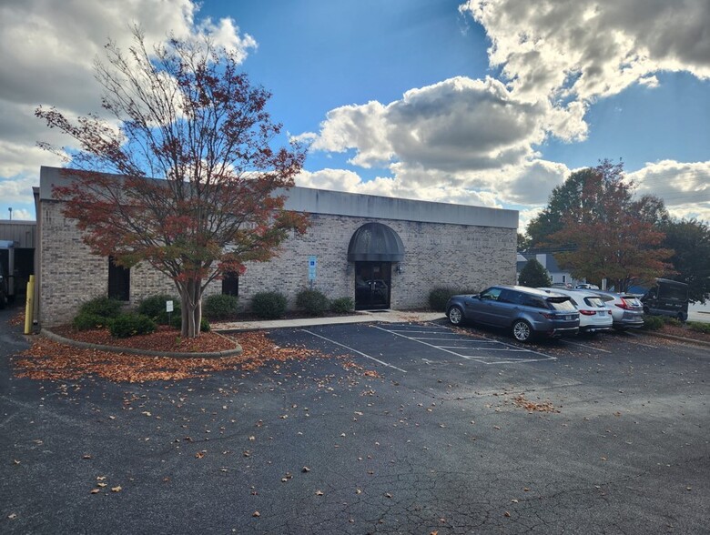 509 Randolph St, Thomasville, NC for lease - Building Photo - Image 2 of 13