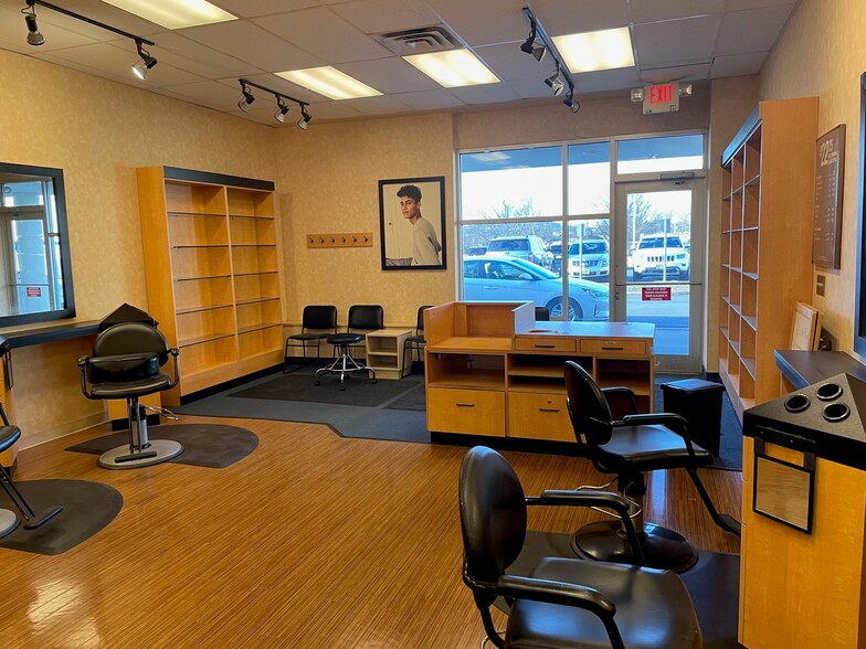 755 Memorial Pky, Phillipsburg, NJ à louer - Photo intérieure - Image 2 de 7