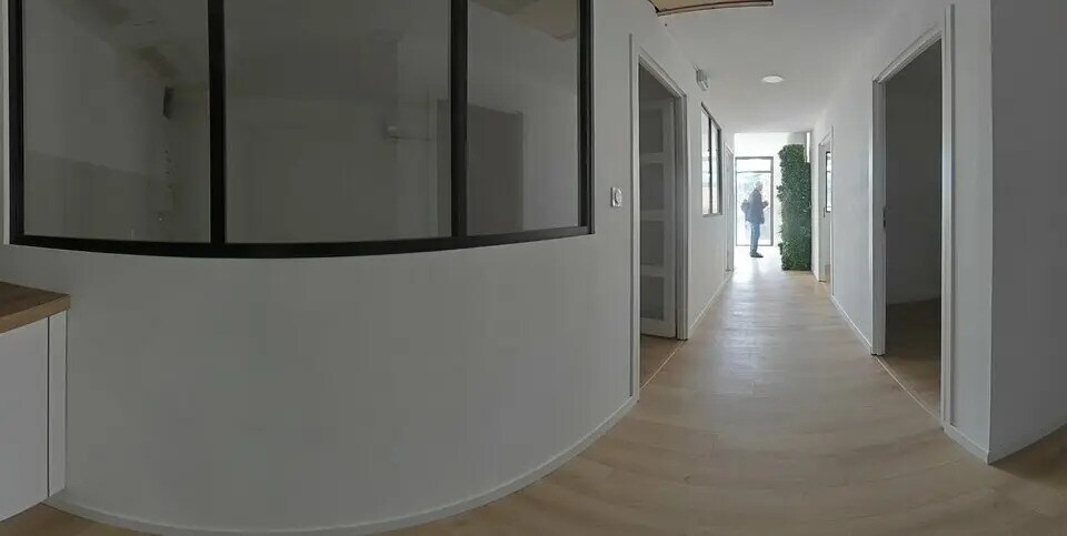 Bureau dans Baillargues à louer - Photo du bâtiment - Image 2 de 4