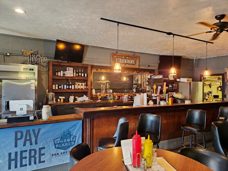 121 Starr Ave, Miltonvale, KS à vendre - Photo du bâtiment - Image 3 de 7