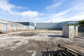 Plus de détails pour 62 Holmethorpe Av, Redhill - Terrain à louer