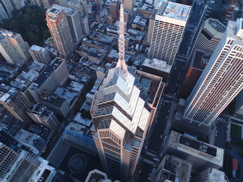 1650 Market St, Philadelphia, PA à louer - Photo du bâtiment - Image 2 de 18