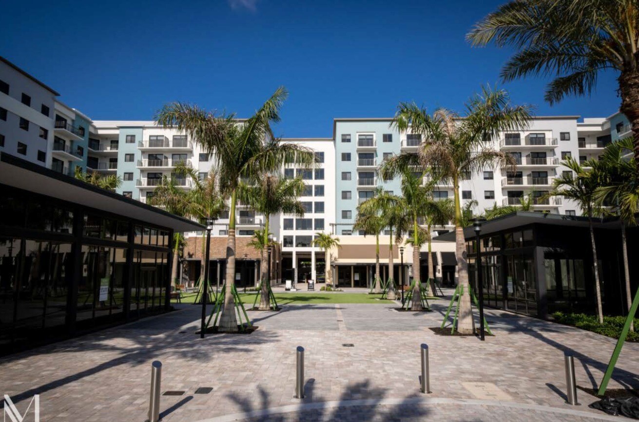 261 N University Dr, Plantation, FL for lease Building Photo- Image 1 of 4