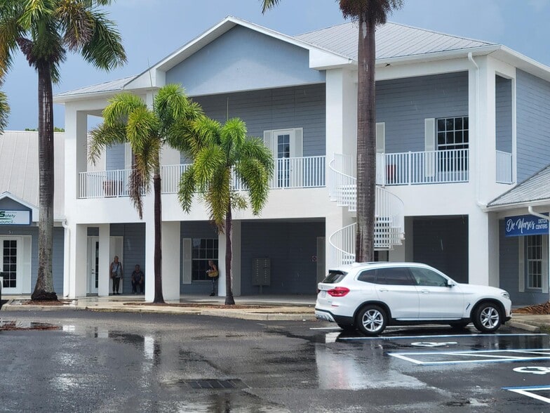 1000-1032 Tamiami Trl, Port Charlotte, FL for lease - Building Photo - Image 3 of 9