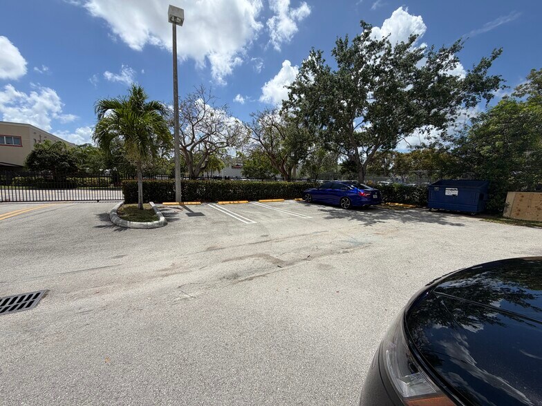 14911 SW 137th St, Miami, FL à vendre - Photo du bâtiment - Image 3 de 18