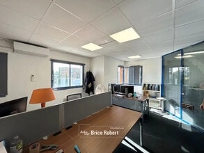 Flex in Chassieu for lease Interior Photo- Image 1 of 5