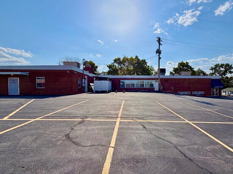 405 Main St, Hillsboro, MO à vendre - Photo du bâtiment - Image 3 de 5