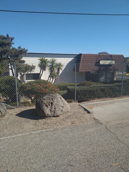 30919 Mission Rd, Bonsall, CA à louer - Photo du bâtiment - Image 2 de 24