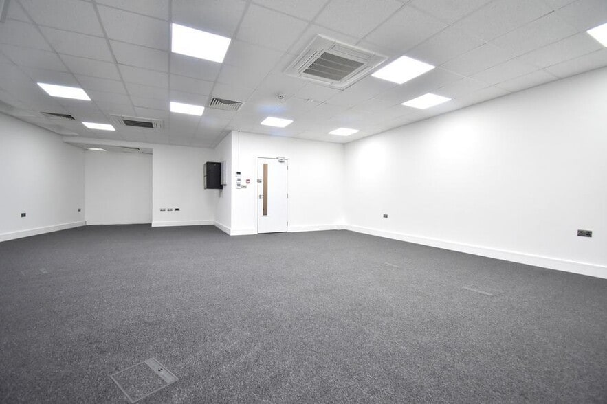 146 Seven Sisters Road, London for lease - Building Photo - Image 3 of 53
