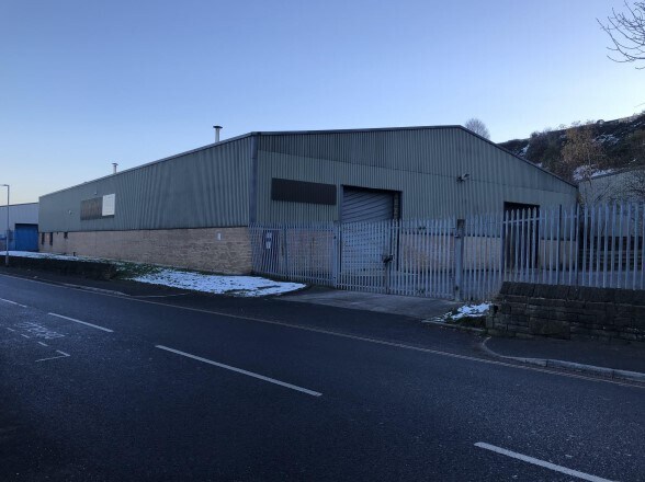 93 Birds Royd Ln, Brighouse for lease Building Photo- Image 1 of 2