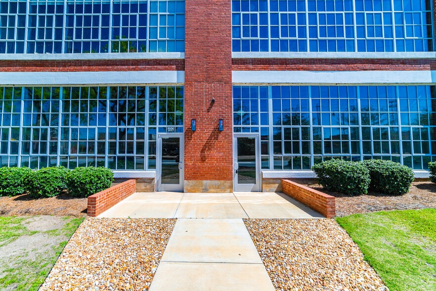 1506 6th Ave, Columbus, GA à louer - Photo du bâtiment - Image 3 de 21