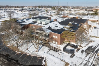 1145 Corporate Lake Dr, Creve Coeur, MO - Aerial  map view