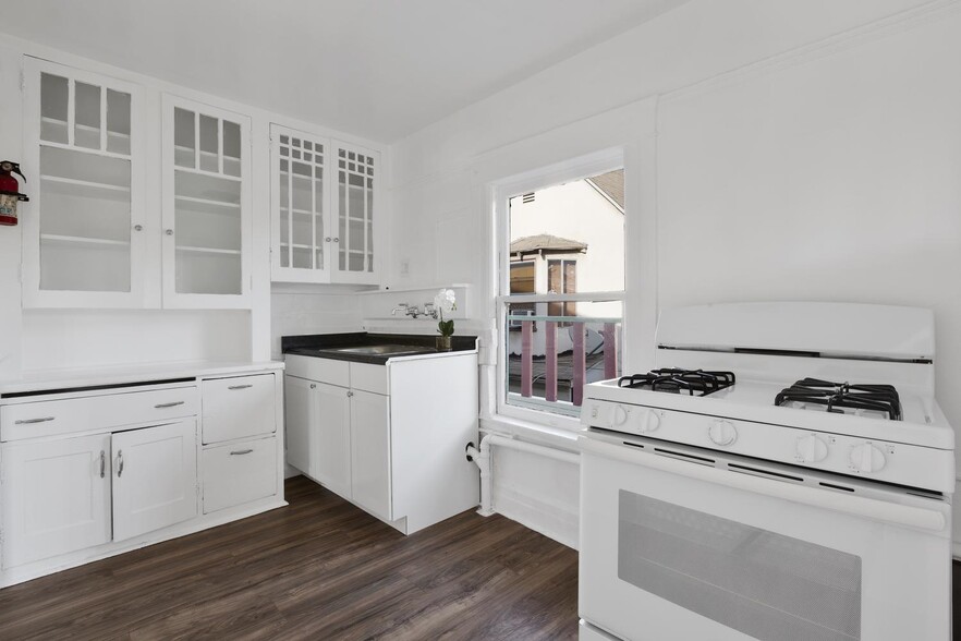 5323 Monte Vista St, Los Angeles, CA for sale - Building Photo - Image 3 of 16