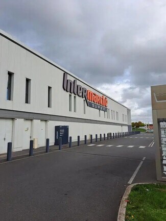 Plus de détails pour Commerce de détail à louer