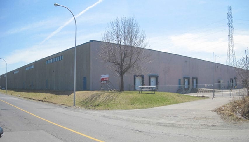 1375 Rue Newton, Boucherville, QC à louer - Photo du bâtiment - Image 2 de 19