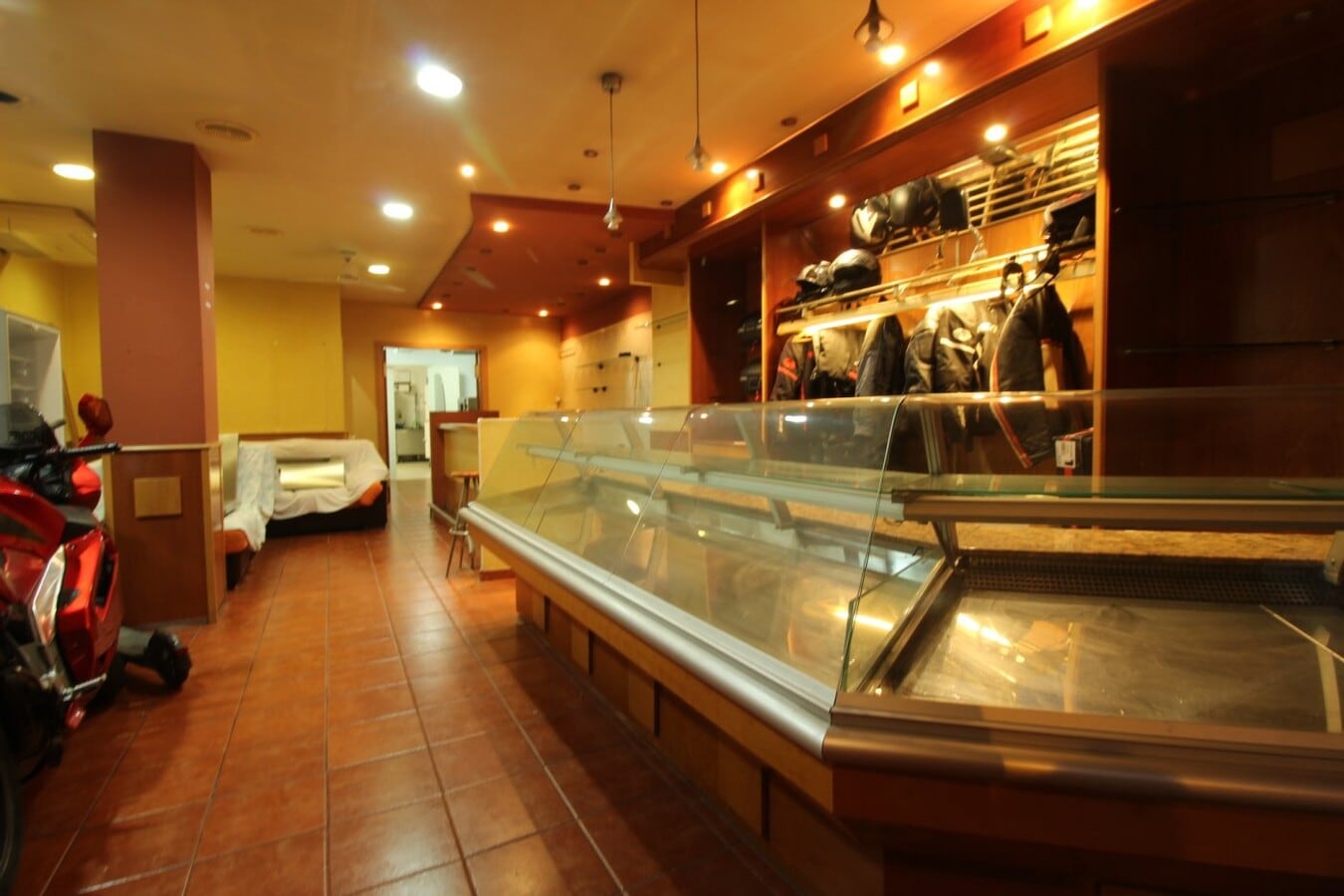 Vilanova i la Geltrú, BAR 08800 -  -  - Floor Plan - Image 1 of 9