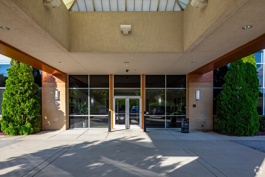 125 Cool Springs Blvd, Franklin, TN à louer - Photo du bâtiment - Image 3 de 8