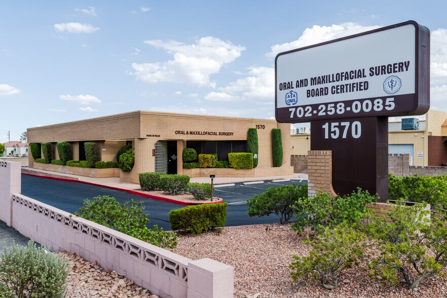 1570 S Rainbow Blvd, Las Vegas, NV for lease - Building Photo - Image 1 of 34