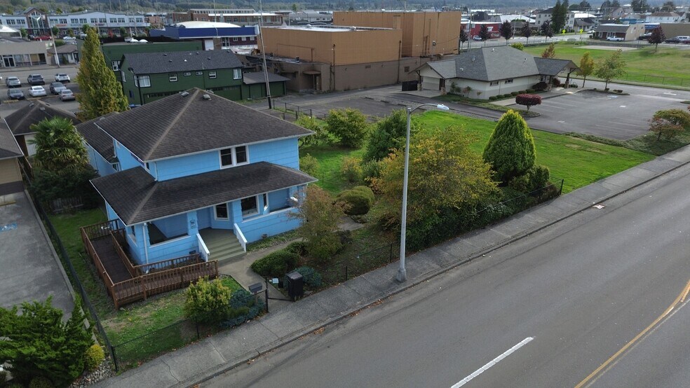 305 W 1st St, Aberdeen, WA à vendre - Photo du bâtiment - Image 1 de 11