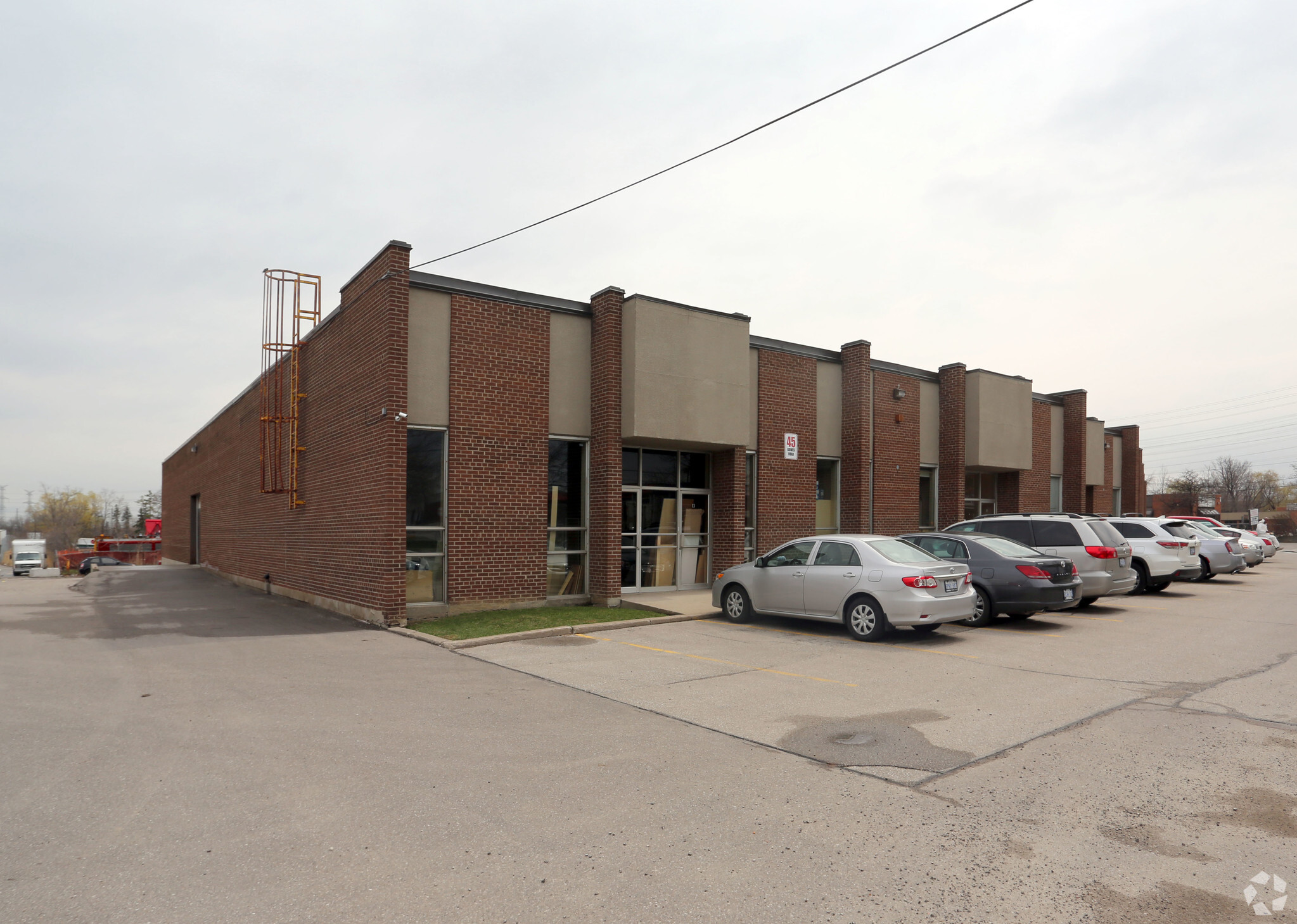 45 Bowes Rd, Concord, ON for lease Primary Photo- Image 1 of 3