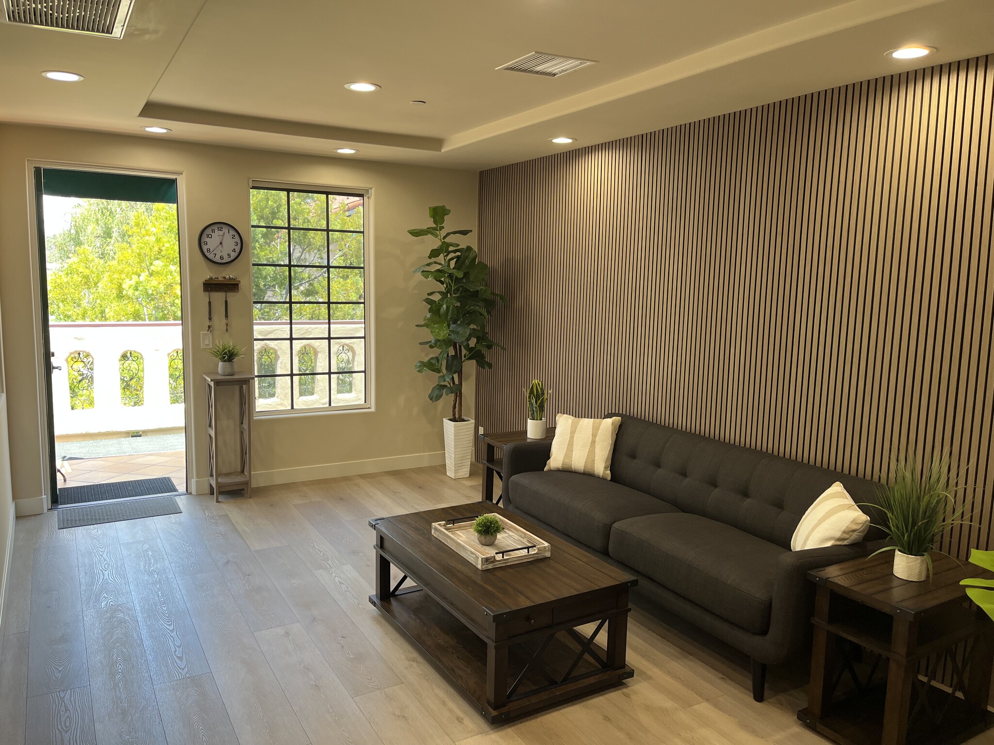16236 San Dieguito Rd, Rancho Santa Fe, CA for lease Interior Photo- Image 1 of 6