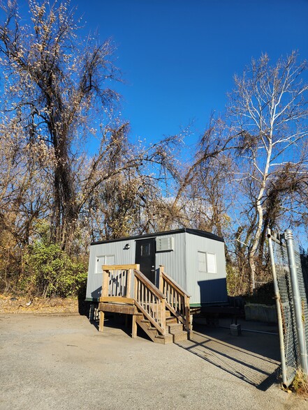 2312 Eskow Ave, Halethorpe, MD à louer - Photo du bâtiment - Image 2 de 4