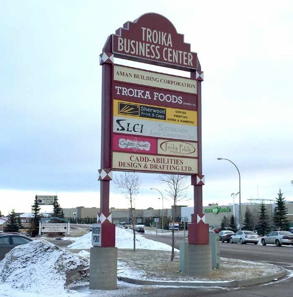 41 Broadway Blvd, Sherwood Park, AB à louer - Photo du bâtiment - Image 2 de 8