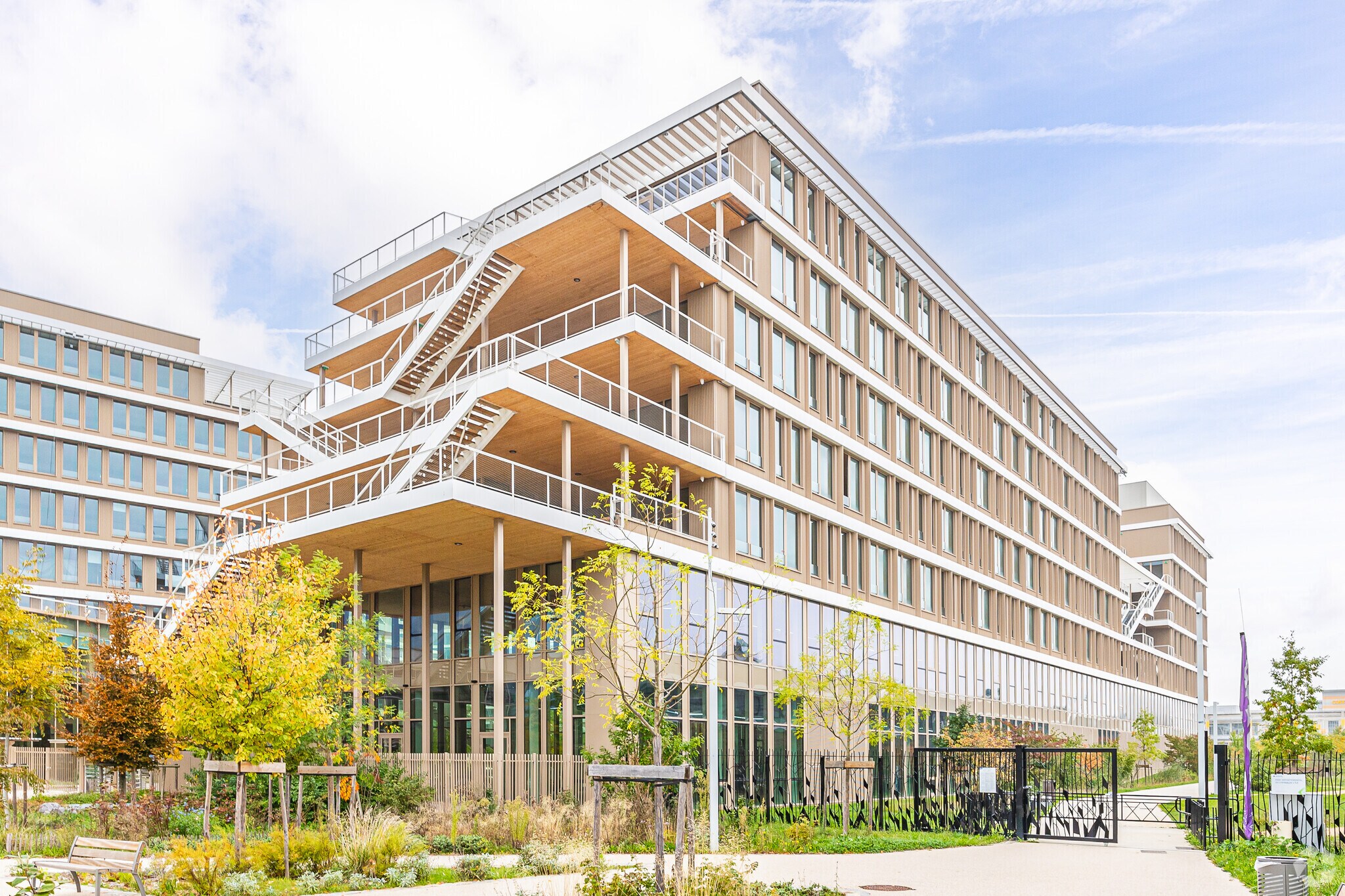 1 Place Des Papeteries, Nanterre à louer Photo principale- Image 1 de 3