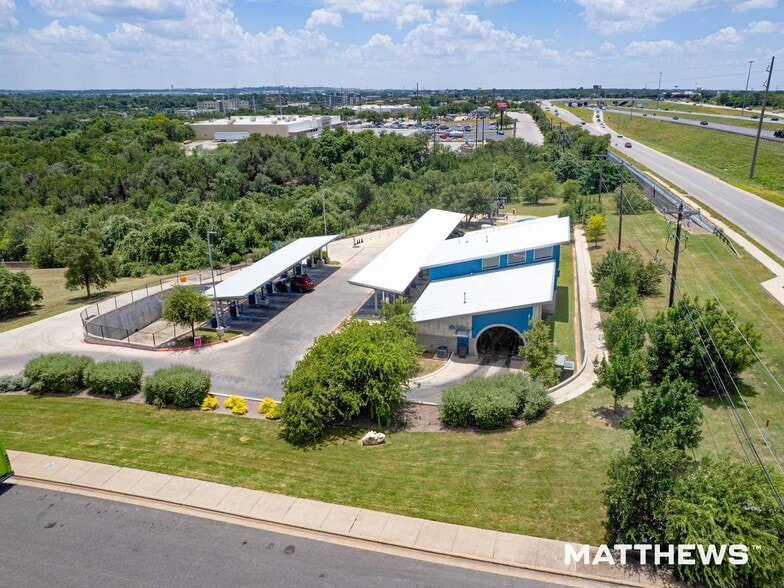 101 River Oaks Cv, Georgetown, TX à vendre - Photo du bâtiment - Image 2 de 3