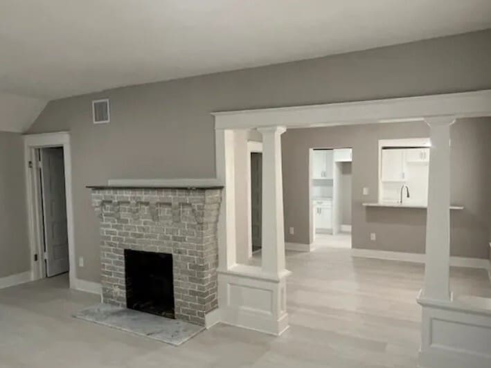 361 Lang Ct N, Saint Petersburg, FL à vendre - Photo intérieure - Image 2 de 6