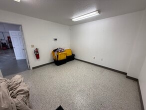 2501 SW 57th Ave, Ocala, FL for lease Interior Photo- Image 2 of 5