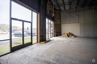 4802-4930 Fairmont Pky, Pasadena, TX for sale Interior Photo- Image 2 of 3