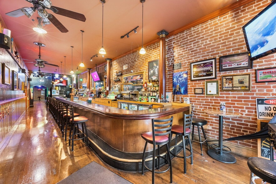 22519-22521 Main, Hayward, CA for sale - Interior Photo - Image 2 of 38