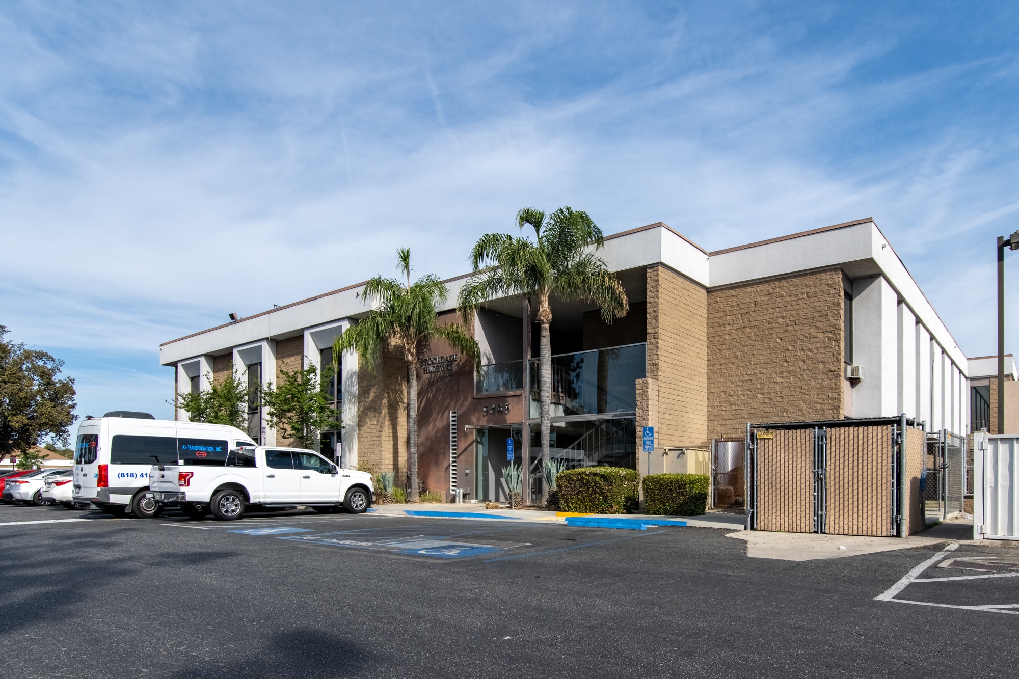 5405 Stockdale Hwy, Bakersfield, CA for lease Primary Photo- Image 1 of 20